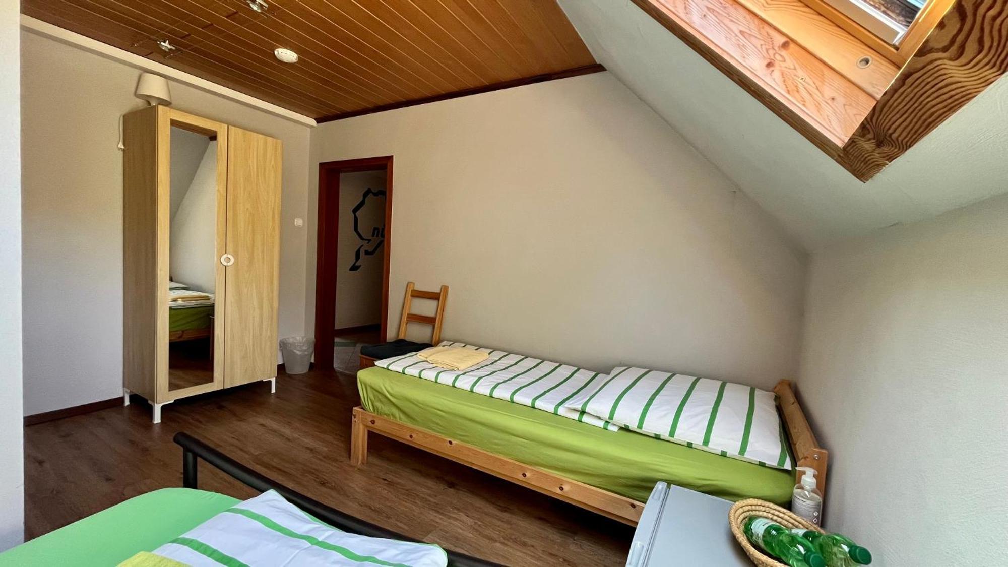 Franky House Am Nuerburgring Quiddelbach Exterior foto