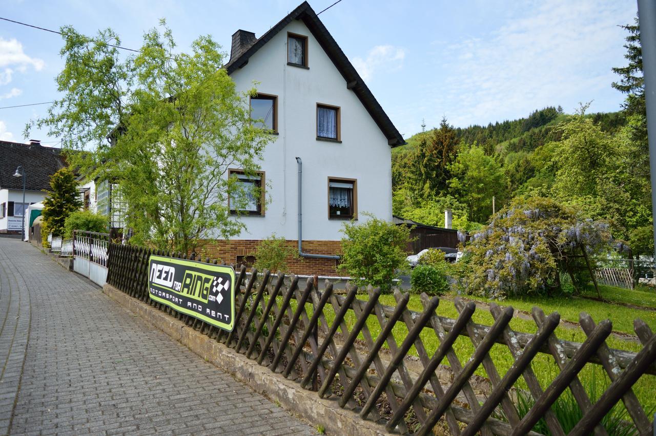 Franky House Am Nuerburgring Quiddelbach Exterior foto