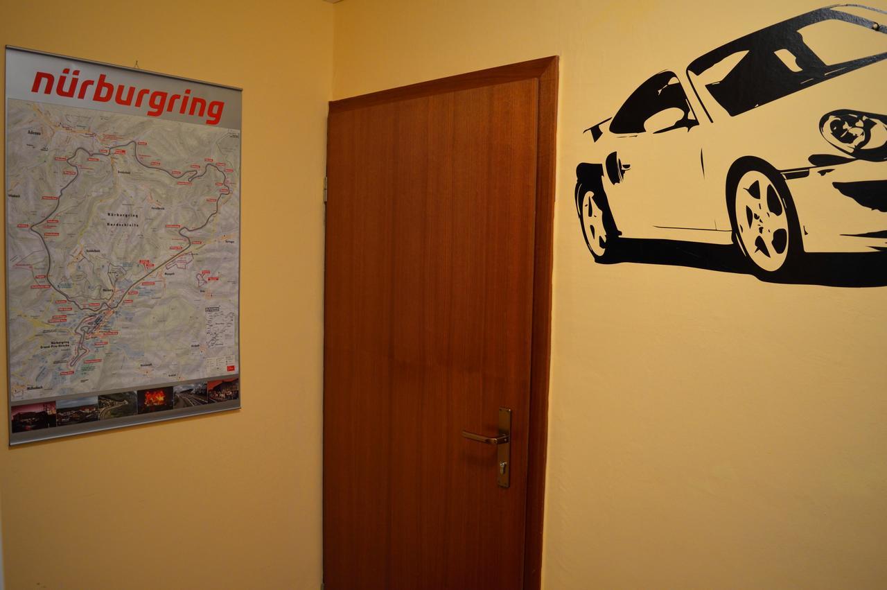 Franky House Am Nuerburgring Quiddelbach Exterior foto